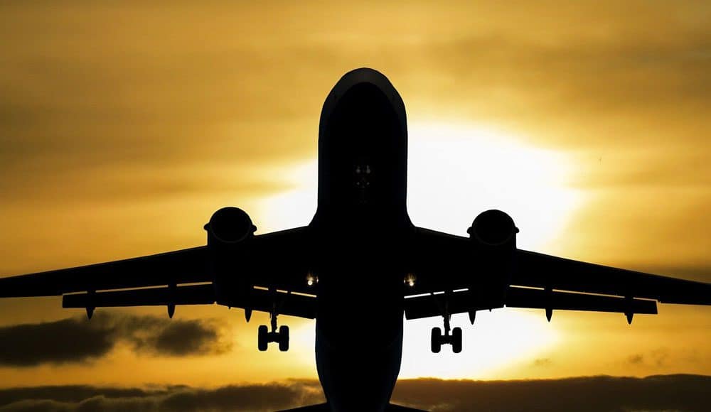 aircraft-1362586_1920